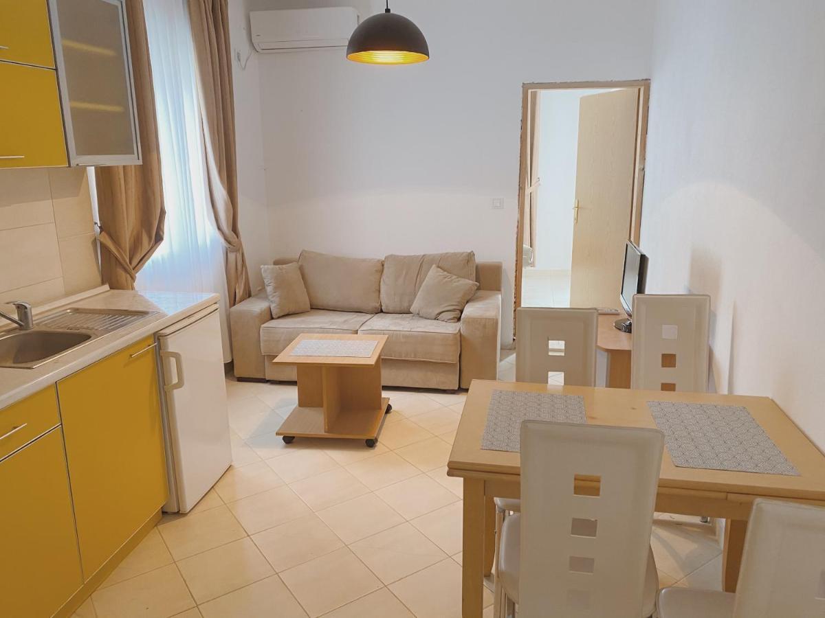 Apartments Sneki Baošići Eksteriør bilde