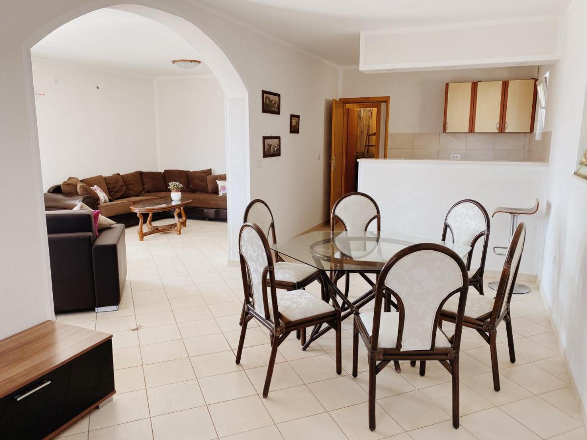 Apartments Sneki Baošići Eksteriør bilde