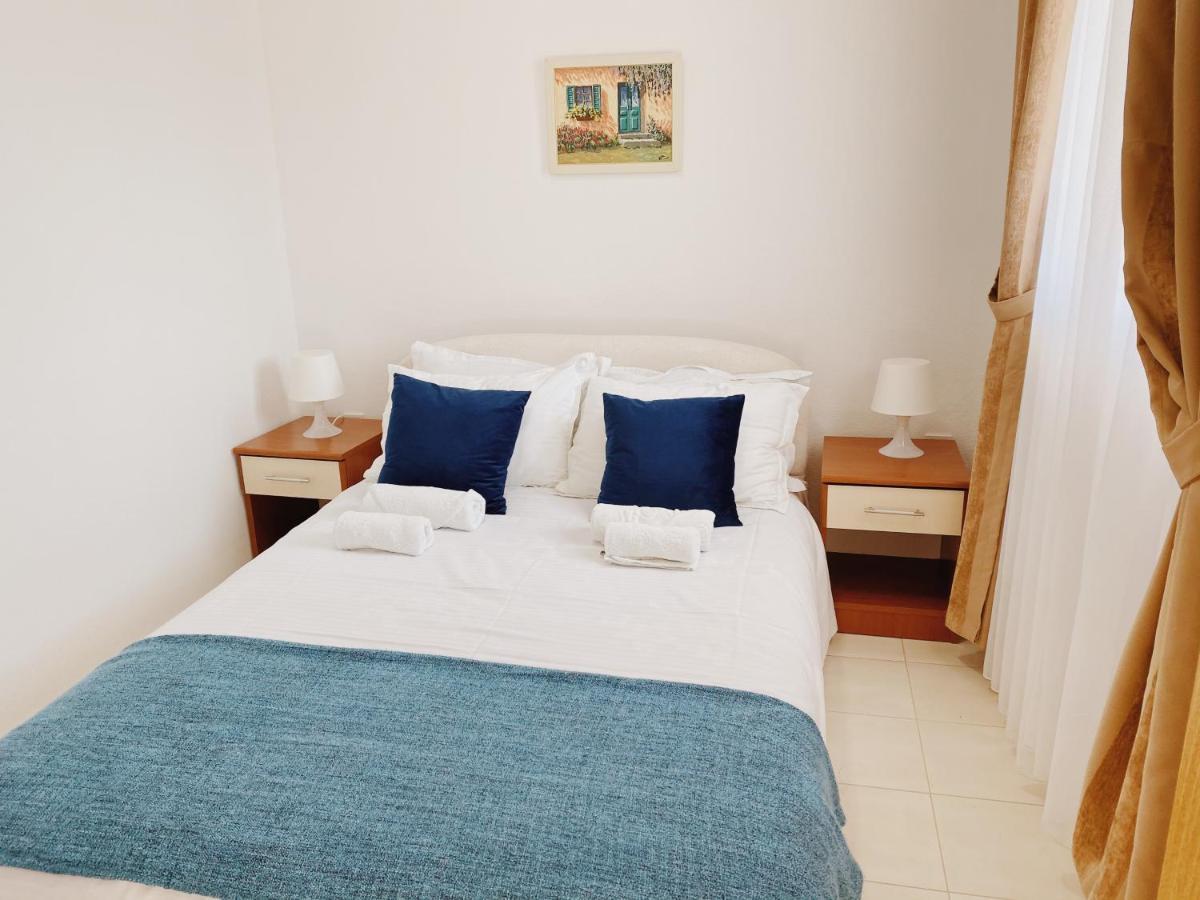Apartments Sneki Baošići Eksteriør bilde