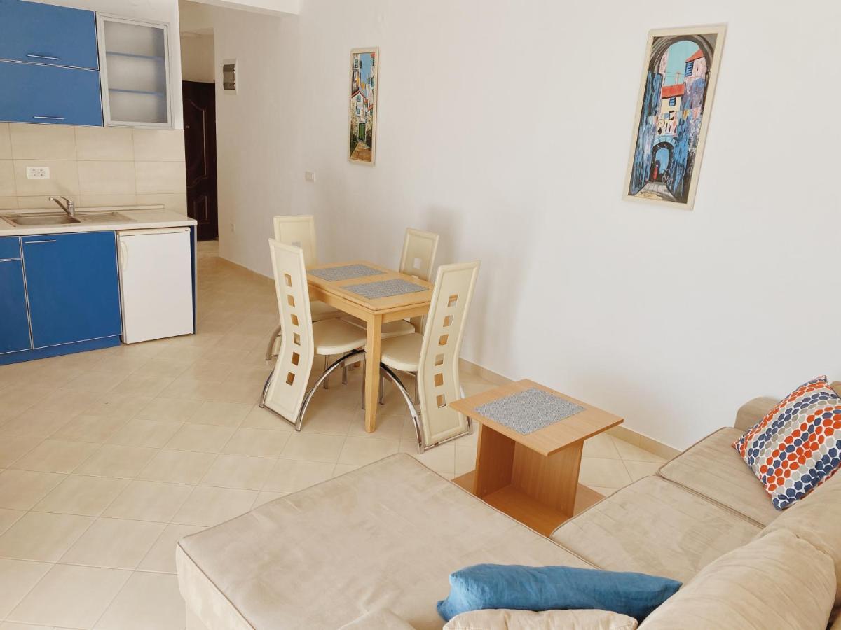 Apartments Sneki Baošići Eksteriør bilde