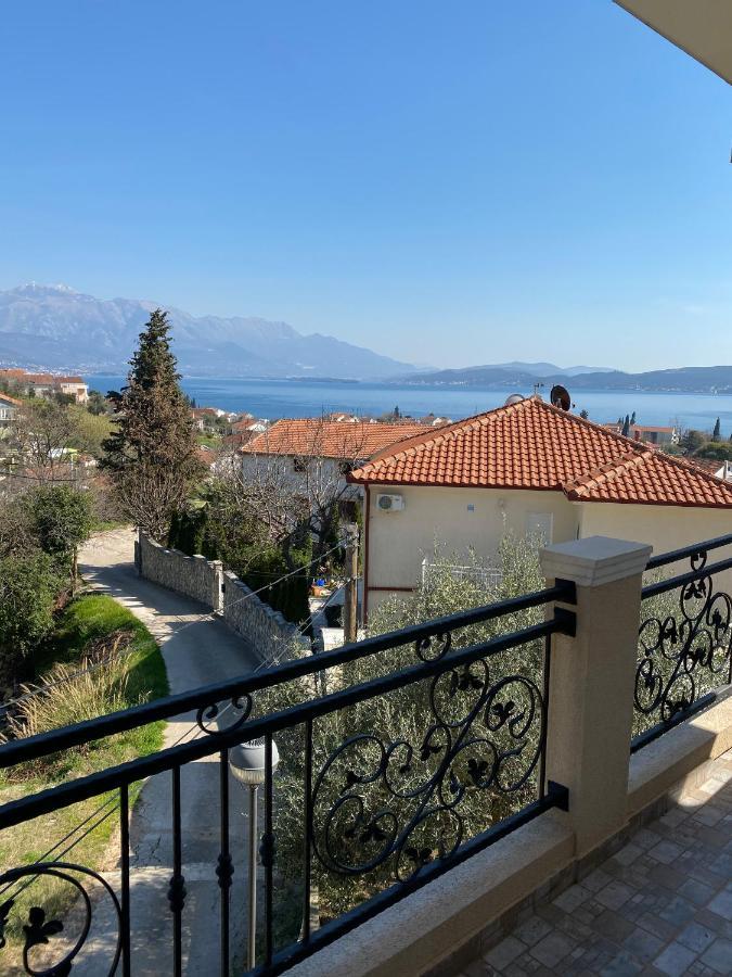 Apartments Sneki Baošići Eksteriør bilde